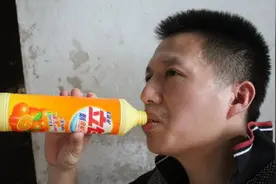 男子怪病喝洗洁精每日半瓶 交往多位女友均因怪病被分手图片