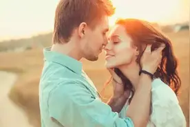 男人为什么都爱联系前女友图片