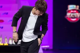 贾乃亮第一次穿高跟鞋昂首挺胸，单脚站立也不是事图片