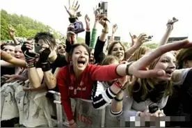 那些年我们一起追过的明星，我依然选择陈奕迅图片