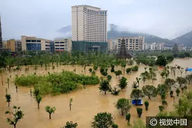 贵州榕江遭受特大暴雨袭击，干部群众奋力抢险图片