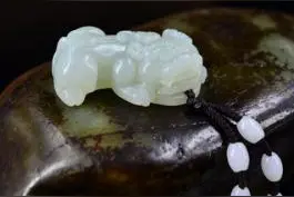 貔貅吊坠的佩戴方法很讲究图片