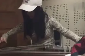 鞠婧祎秀古筝版《叹云兮》指法娴熟弹奏超好听！