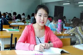 大学新生报到备用文具盒图片