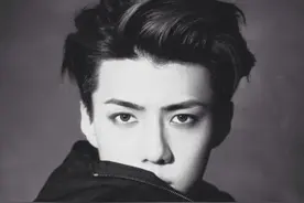 吴世勋早已不是小奶包了，行走的荷尔蒙就是这样子！图片