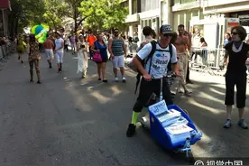 新式货物滑板车带你自由穿梭 出行购物告别拥堵图片