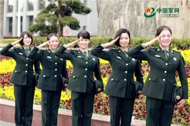 青春的那一抹绿：军装的美，你想体会吗？图片