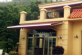 伸缩式遮阳篷的特色图片