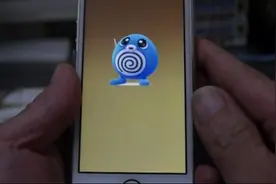 《口袋妖怪GO》还能这样孵蛋？ 玩家想出奇葩孵蛋方式图片