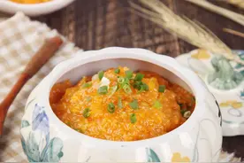 金色的南瓜轻松做出阳光的味道，居家美食，暖心又暖胃。图片