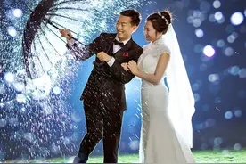 婚纱照在雨季也可拍出不一样的唯美图片