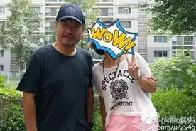 范伟​化身“快递小哥”现身通州拍戏，据说明天薛之谦也要来！图片