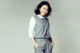 45岁还宛如妙龄少女，她活出了一个女人该有的样子！图片