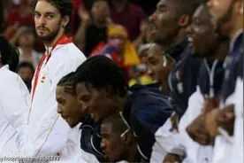 嫂子和秃子从国家队退役是否是世界篮球黄金时代没落的一个缩影？图片