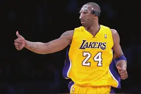 NBA里的面具侠！保护受伤的面具却成了最帅装饰！图片