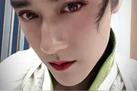 蒋劲夫难道也整容了？蛇精脸啊，妖孽啊图片