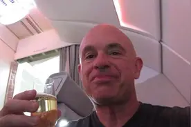 豪华客机头等舱服务让乘客的花费物超所值图片