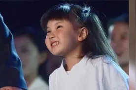 孙楠和两任妻子各生一个女儿，同父异母的两女孩却长成一个样子！