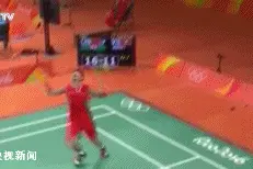 林丹疑似回应退役 换球拍林丹鱼跃神技精彩瞬间盘点图片