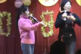 公司晚会还能这么玩，同事对唱夫妻情歌！图片