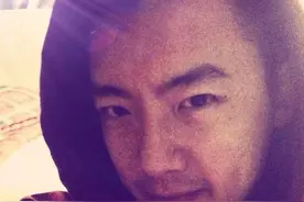 益达男主余奕豪近照曝光图片