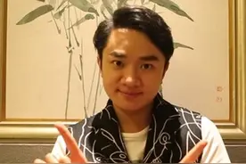 其用生命在模仿逆天角色 王祖蓝模仿腾格尔出神入化图片