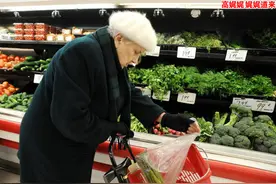 高娓娓:美国超市买菜好便宜,龙虾可以吃到吐图片
