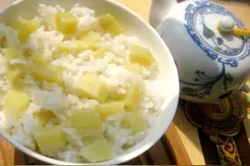 红薯丁焖饭图片
