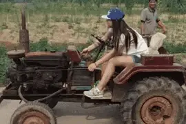 搞笑精选：谁说的女司机都是神一般的存在图片