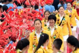 朱婷铁榔头凶猛，年薪千万留洋，网友：打遍世界无敌图片