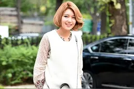 少女时代全体出动私服PK，崔秀英的长腿把林允儿给比下去了图片