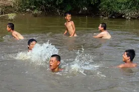 从洗澡你能看出农村最近几年的变化吗图片