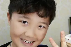 5岁搭档马伊琍，曾和鞠萍一起主持节目，因长不高做了开颅手术！图片