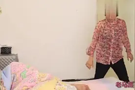 四川方言：叫懒女儿起床的正确方法，一招比一招好笑