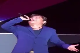 作为公认好嗓音的王杰，被下毒前和下毒后嗓子对比视频封面