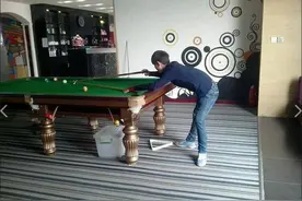 买个台球桌放家里自己玩，感觉挺好的图片