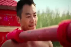 新娘出嫁，轿夫颠轿太猛，新娘下轿就吐了视频封面