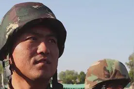 在部队中，现役军人可以使用手机吗？除了这两款都可以用