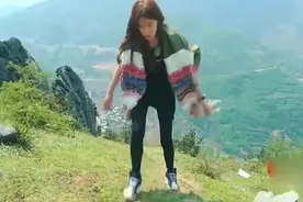 《变形计》刘思琦终于来到新家，小伙伴看她太漂亮害羞了！视频封面