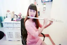 这歌是《情深深雨濛濛》电视剧插曲，太好听，听起来回味无穷图片