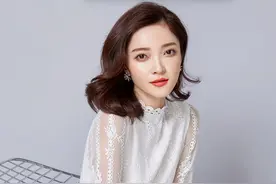 蕾丝打底裙的曼妙风情图片