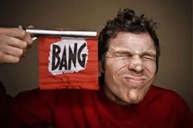 年底了，有领导朝你“呵呵”么？图片