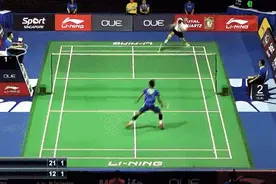 慢动作：出乎意料的反手接杀图片