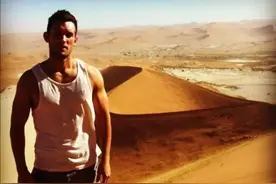 英国帅小伙环游世界就是为了吃披萨图片