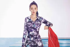 柳岩玩球击剑拳击写真前凸后翘 清爽马尾动感活力图片