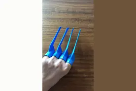 #手工 久等的金刚狼爪折纸教程，好玩极了，喜欢几个就戴几个，最后几步是用胶固定。