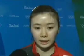 日本女星福原爱直播剪头发 齐刘海直发显淑女