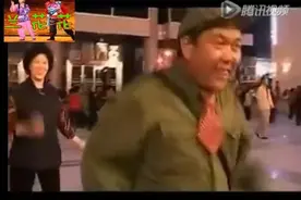 陕北二楞叔与东北磕巴二愣戏饭店寡妇图片