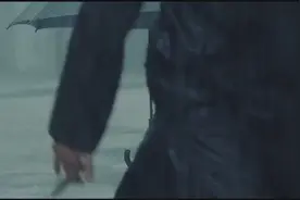 蝴蝶刀耍得好酷 牺牲自己成功炸掉日军军火库的英雄图片