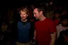 外国人看傣族人走火炭，赞不绝口视频封面